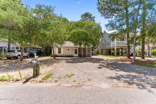 214 NE 59th Street, Oak Island, NC 28465 – photo 4: 16-web-or-mls-BTS02466