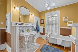 1223 National Avenue, New Bern, NC 28560 – photo 21: Full Bath 3 Upstairs View 2