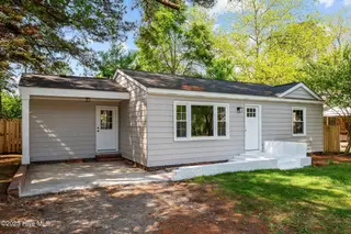 2818 Jefferson Drive, Greenville, NC 27858 – photo 2: 4-web-or-mls-LHV_3771