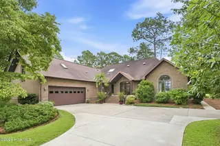 908 Sawgrass Court, New Bern, NC 28560 – photo 1: 908 Sawgrass Court
