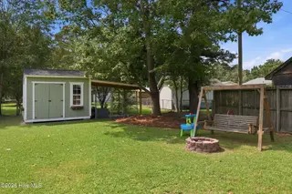 412 Gayle Boulevard, Winterville, NC 28590 – photo 8: 9-web-or-mls-BLS_0007 (1)