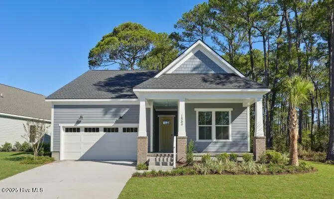 1564 St Lucia Drive SW, Shallotte, NC 28470 – photo 1 of 25: Arborlea Craftsman