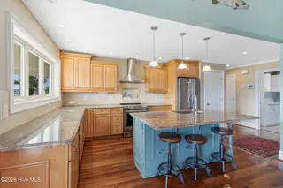 255 Gatsey Lane, Beaufort, NC 28516 — 3-bedroom home in Stanton Landing, Beaufort, NC, photo 11 of 53: Kitchen