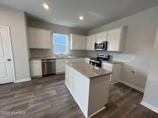 580 Coronado Avenue SE 19, Leland, NC 28451 – photo 6: Kitchen