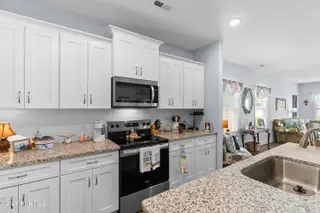 901 Hayford Lane SW, Ocean Isle Beach, NC 28469 — 3-bedroom home in Glendale Arbor, Ocean Isle Beach, NC, photo 4 of 31