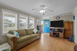 139 Diamond City Drive, Harkers Island, NC 28531 – photo 11: 5-web-or-mls-1S3A9883