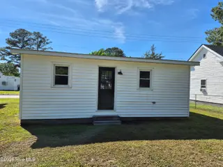 502 S Sycamore Street, Fremont, NC 27830 – photo 4: 20260512_161612
