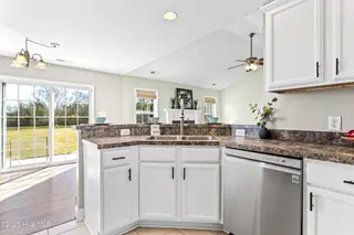 141 Weste Avenue, Jacksonville, NC 28540 – photo 17: Kitchen