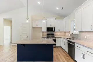 310 Lewis Drive, Carolina Beach, NC 28428 – photo 12: IMG_4621