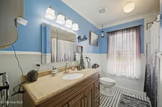 116 Zack Circle, Elizabeth City, NC 27909 – photo 13: hall bath