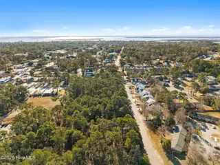 1200 N Caswell Avenue, Southport, NC 28461 – photo 11: 10-web-or-mls-cammediallc.com (4)
