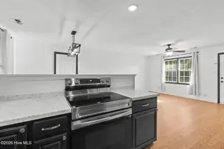 429 Kenwood Drive, Jacksonville, NC 28540 – photo 8: kenwood-8