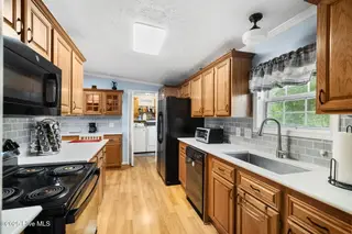 536 Capeside Drive, Wilmington, NC 28412 – photo 4: 14-web-or-mls-GI - 536 Capeside Dr - Lis