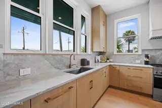 605 Fort Fisher Boulevard S Unit A, Kure Beach, NC 28449 – photo 12: 28_kicthen