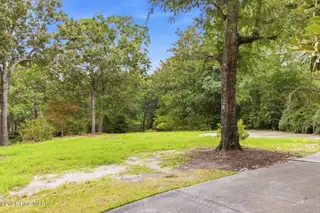 813 Gull Point Road, Wilmington, NC 28405 — lot in Landfall, Wilmington, NC, photo 11 of 20