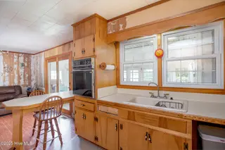 2596 Cedar Island Road, Cedar Island, NC 28520 — 3-bedroom home, Cedar Island, NC, photo 14 of 27: 2596 CEDAR ISLAND ROAD (21)