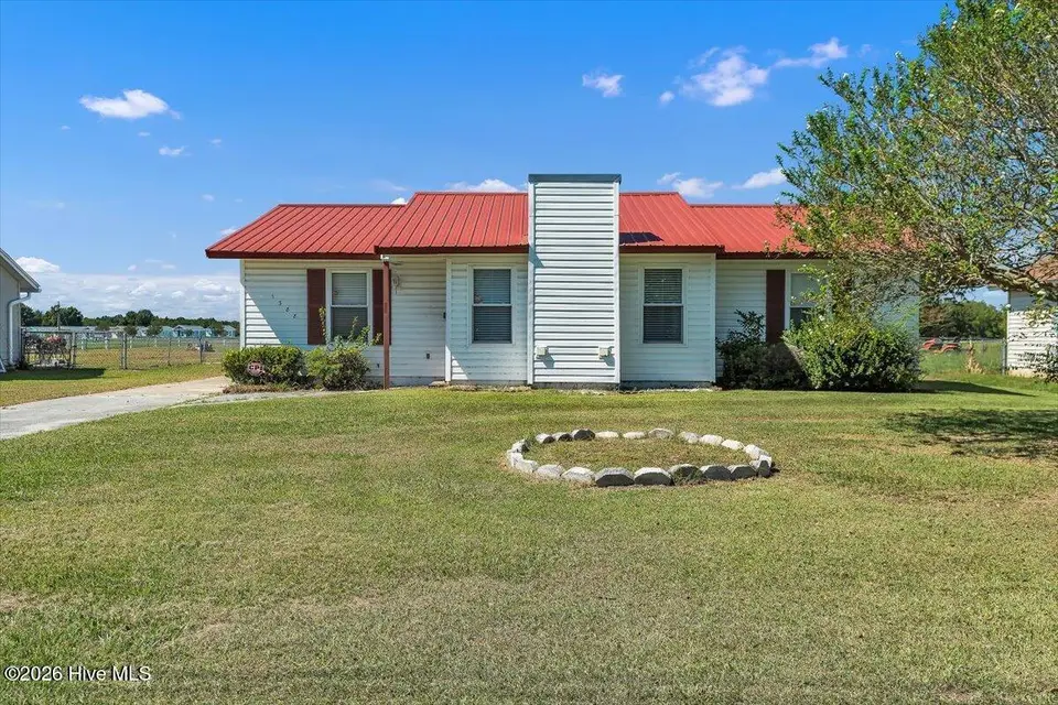 1388 Halltown Road, Jacksonville, NC 28546 — 3-bedroom home in Breckenridge, Jacksonville, NC, photo 1 of 42: 08-DSC02481
