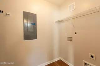 1008 S 10th Street, Wilmington, NC 28401 — 3-bedroom home in Downtown, Wilmington, NC, photo 14 of 29: 10thS1008-5lndDanL33A6365 copy