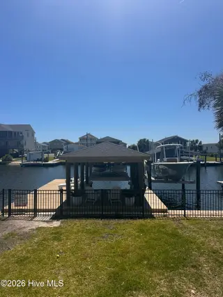 4059 4th Street, Surf City, NC 28445 – photo 3: 087A4820-7FC3-4775-A3AE-1A2E8303A351