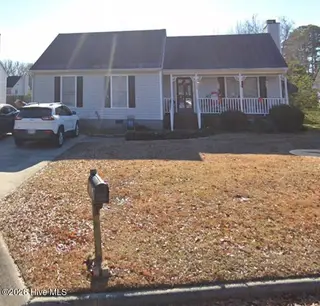 2313 Shreve Street SW, Wilson, NC 27893 — 3-bedroom home in Crestview, Wilson, NC, photo 3 of 19: 03_beyc6abd5cf4dcf1a