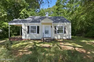1610 Queen Anne Lane, New Bern, NC 28560 – photo 2: 1610 Queen Anne Lane, New Bern, NC