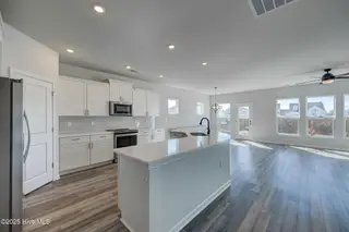 1369 Trisail Terrace, Wilmington, NC 28412 – photo 15: kitchen