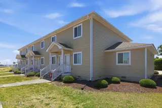 650 Cedar Point Boulevard E2, Cedar Point, NC 28584 – photo 3: 3-web-or-mls-IMG_4264