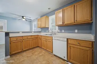 571 Gum Bridge Road, Elizabeth City, NC 27909 – photo 5: Kitchen