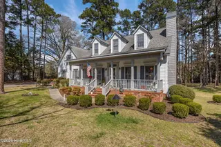 504 Blackledge Circle, Trent Woods, NC 28562 – photo 2: 2-web-or-mls-0C0A5182