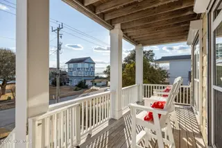 2208 Evans Street, Morehead City, NC 28557 – photo 2: 3-web-or-mls-1S3A5814