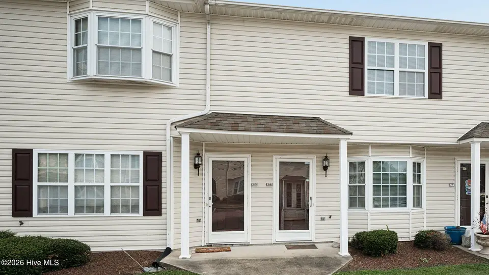 1201 Freeland Lane J8, Winterville, NC 28590 – photo 1 of 22: 1201 Vancroft Lane J8