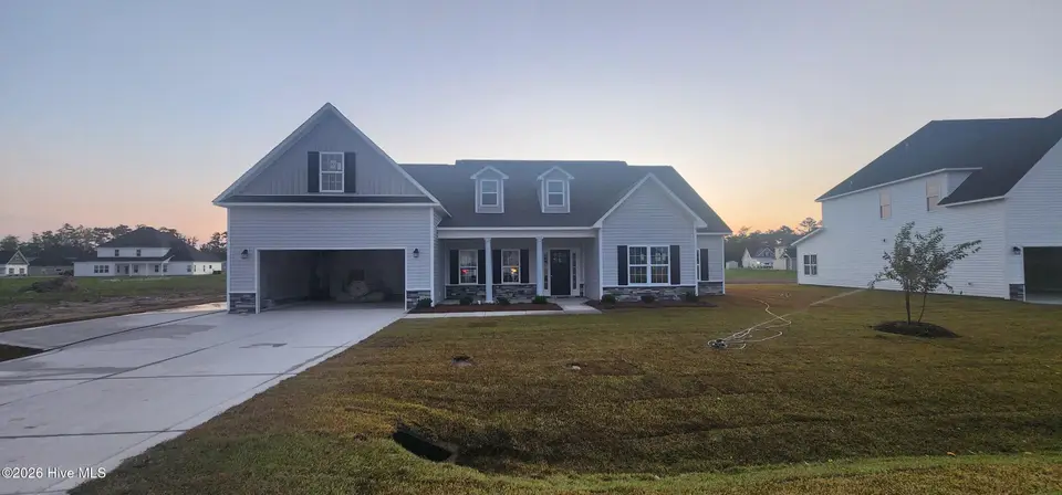 2005 Sharpnose Street, New Bern, NC 28562 – photo 1 of 13: 20260905_063404