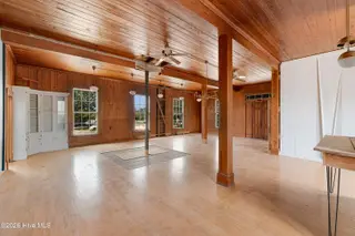 204 Turner Street, Beaufort, NC 28516 – photo 7: First floor gathering and meeting space