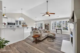 400 Azalea Drive, Hampstead, NC 28443 – photo 7: 400AzaleaDrive-14