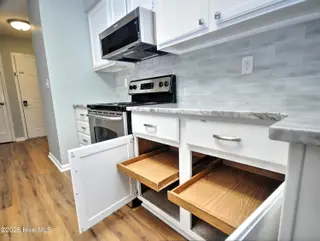 308 Country Club Villa Drive # 3, Shallotte, NC 28470 — 2-bedroom condo in Brierwood Estates, Shallotte, NC, photo 8 of 36: Kitchen3