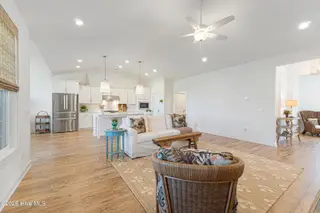 127 Windswept Lane, Beaufort, NC 28516 – photo 10: Open living space