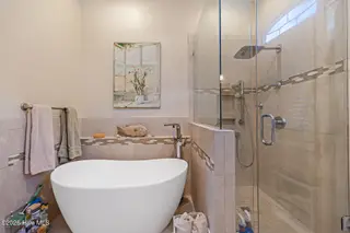122 Belmont Court, Southern Pines, NC 28387 – photo 15: primary-bath2