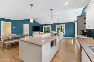 102 Sandpiper Lane, Indian Beach, NC 28512 – photo 10: Kitchen
