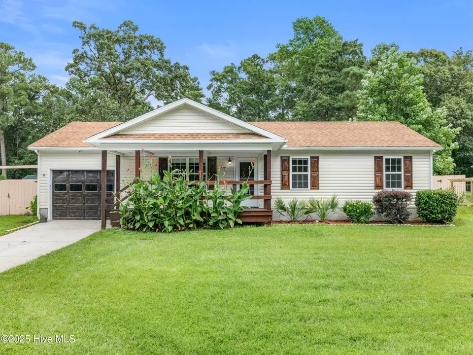 249 S Creek Drive, Jacksonville, NC 28540 – photo 1 of 31: 249 S Creek Drive, Jacksonville, NC