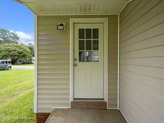 909 N 20th Street, Morehead City, NC 28557 – photo 19: Back door