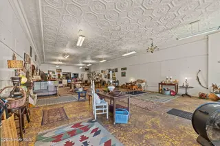 115 N Queen Street, Kinston, NC 28501 – photo 7: 21-web-or-mls-LHV_9930