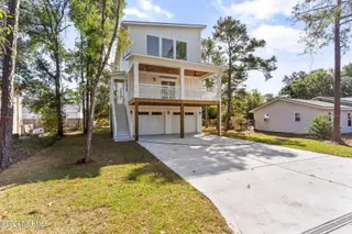 126 N Middleton Avenue, Oak Island, NC 28465 – photo 2: 126smiddleton_00002