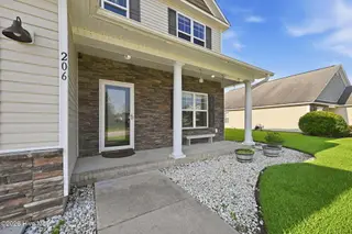 206 Seville Street, Jacksonville, NC 28546 — 4-bedroom home in Carolina Plantations, Jacksonville, NC, photo 3 of 54