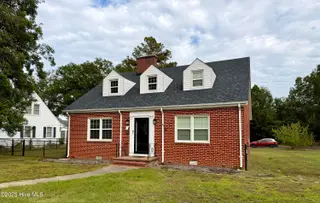 406 N Caswell Street, La Grange, NC 28551 – photo 3: IMG_0386