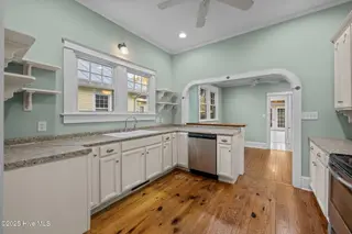 1513 Rhem Avenue, New Bern, NC 28560 – photo 2: kitchen into nook