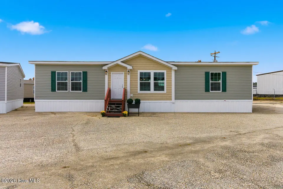435 Pine Hill Road, West End, NC 27376 — 3-bedroom manufactured home, West End, NC, photo 1 of 28: 435 exterior2