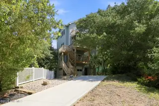 101 Wyndward Court, Emerald Isle, NC 28594 – photo 2: 101 Wyndward Court