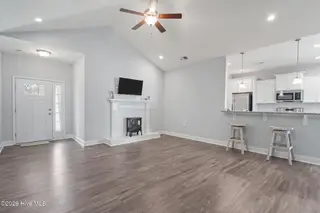 106 NW 19th Street, Oak Island, NC 28465 – photo 6: 26-web-or-mls-DSC01452