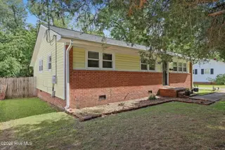 310 White Oak Street, Jacksonville, NC 28540 – photo 3: 2-web-or-mls-310 white oak st. 82