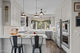 31 Cardinal Drive, Whispering Pines, NC 28327 – photo 18: Kitchen